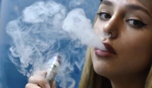 Study reveals vaping may pave the way for non-smokers to start smoking
