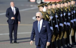 Biden arrives Lithuania to attend NATO summit