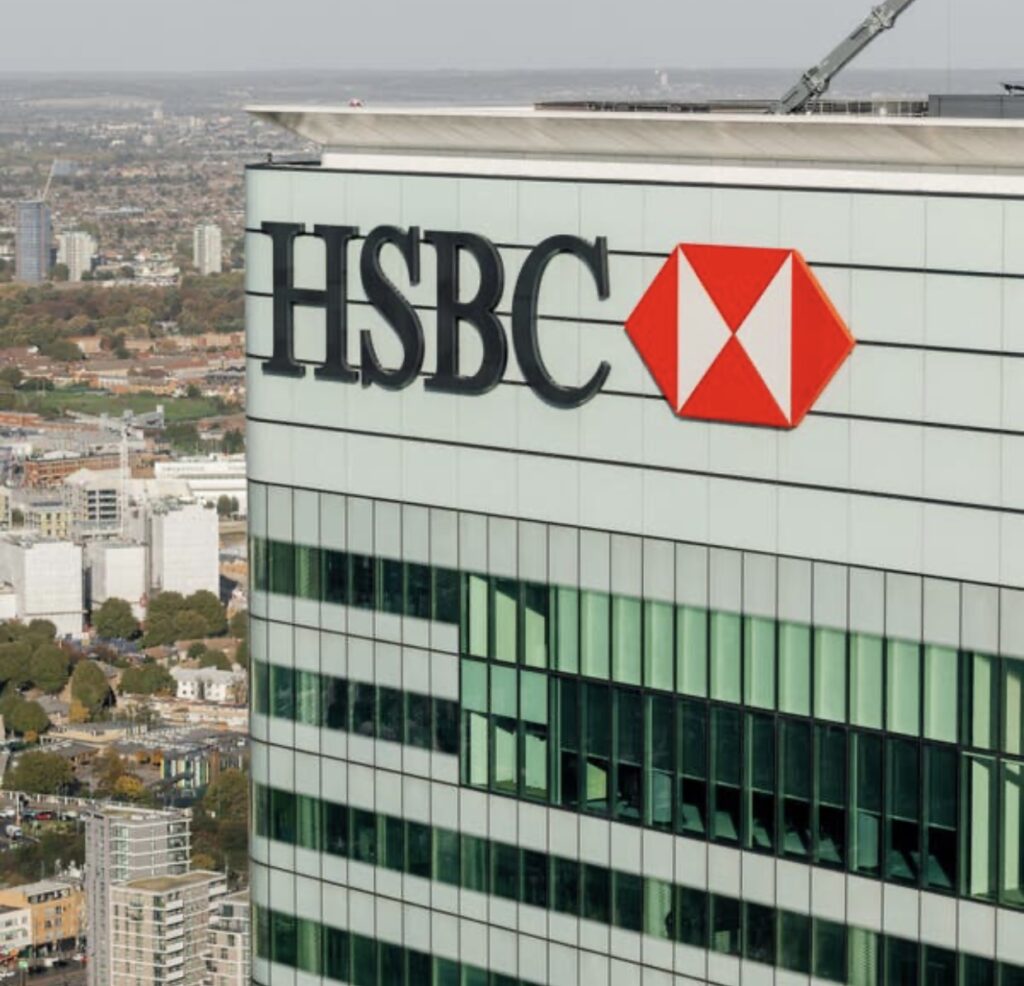 HSBC becomes first big UK lender to cut mortgage rates