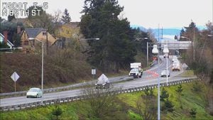 Body of teen found with multiple gunshot wounds found in ditch along I-5 in North Seattle