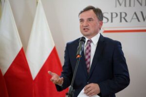 Polish Officers Force Their Way Into Ex-Minister's Home in Corruption Probe