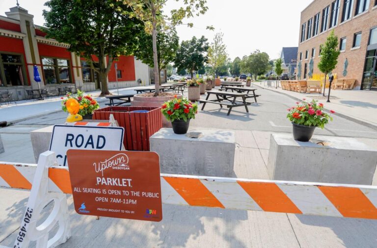 'Uptown Parklet' could become a permanent community space in Sheboygan's downtown