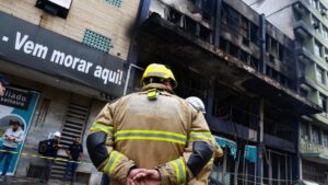 10 killed in homeless guesthouse fire