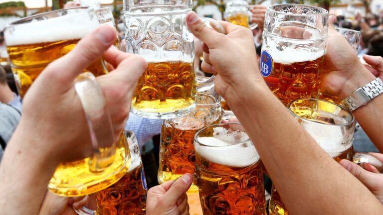 Bavaria mulls cannabis-free Oktoberfest beer party