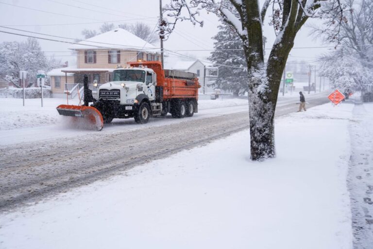 How do snowplows know where lanes should be? Researchers test new lane guidance in Iowa.