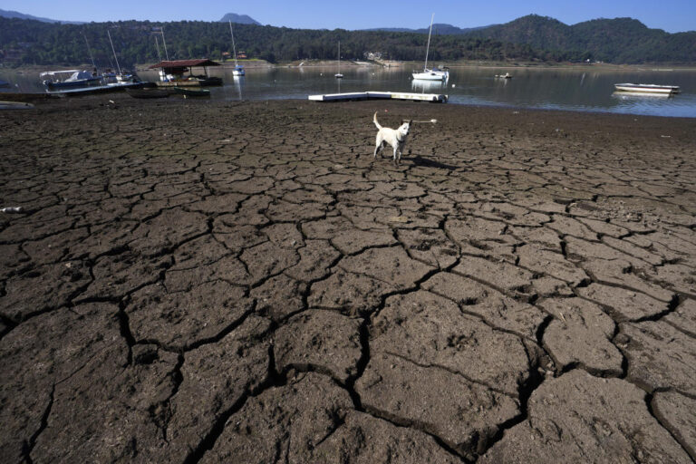 Mexican authorities stop water extraction from reservoir that's home to upscale lakeside community