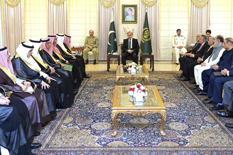 Pakistan's premier calls for closer cooperation with Saudi Arabia to enhance investment in Pakistan