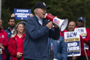 Political beliefs outweigh union ties for key group of Michigan voters
