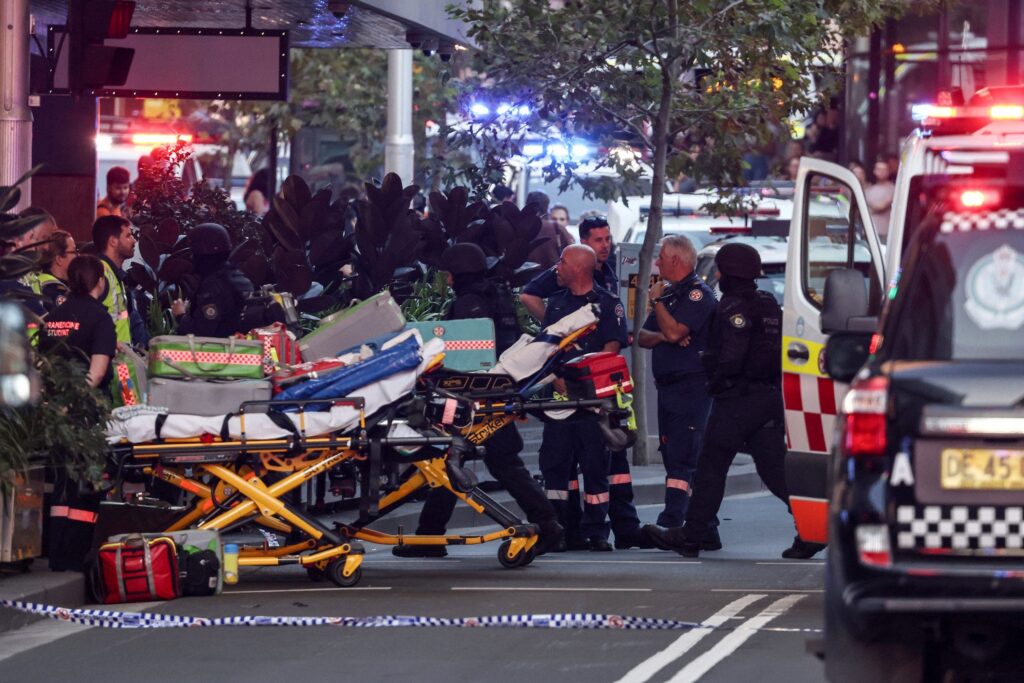 Six dead, including suspect, after stabbing spree at Australian shopping center