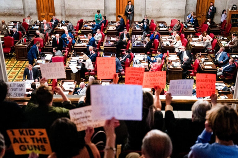 Tennessee legislators pass bill that would let teachers carry guns in schools