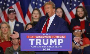 Trump rails on ‘migrant crime’ and ‘rigged’ 2020 election at Wisconsin rally
