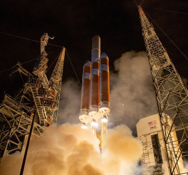 US reconnaissance satellite launched in final flight of Delta rocket family