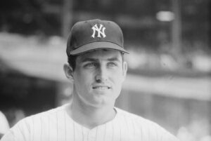 Yankees pitcher Fritz Peterson, infamous for trading wives with a teammate, dies at 82