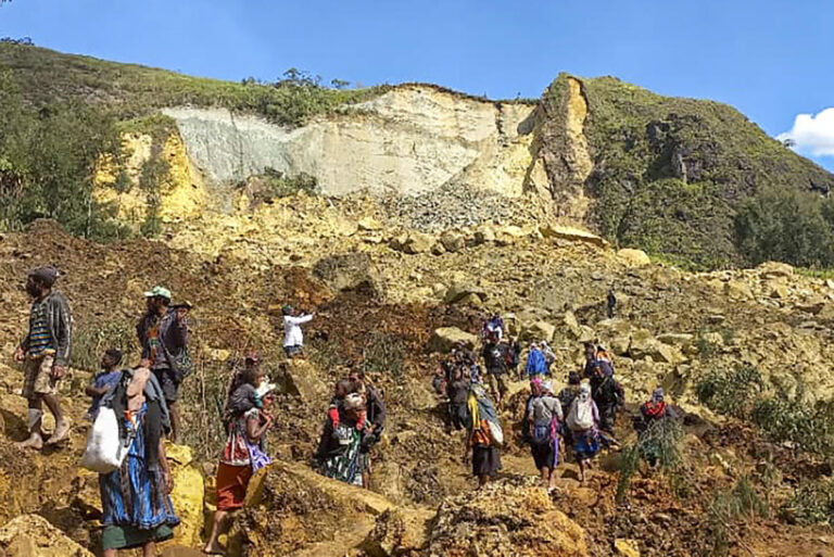 Australia plans to send aid to Papua New Guinea as rain raises safety fears at deadly landslide site