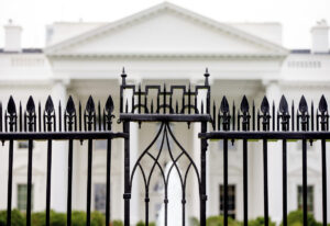 Driver dies after crashing into White House perimeter gate