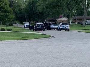 Police presence reported in Montgomery County neighborhood