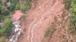 Residents stranded on rooftops in Rio Grande do Sul