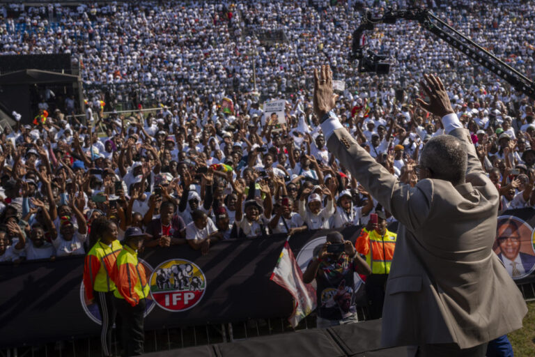 South Africa's main opposition party rallies support as it concludes election campaign