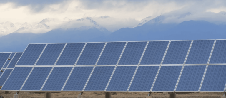 China Brings World's Largest Solar Power Plant Online